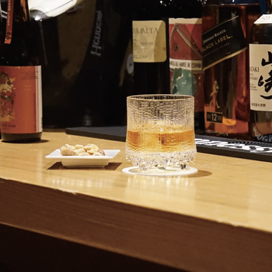 2026年4月より別館「NEST」に有人 バーが誕生し、地域のクラフトビールや厳選ウイスキーを提供開始しました